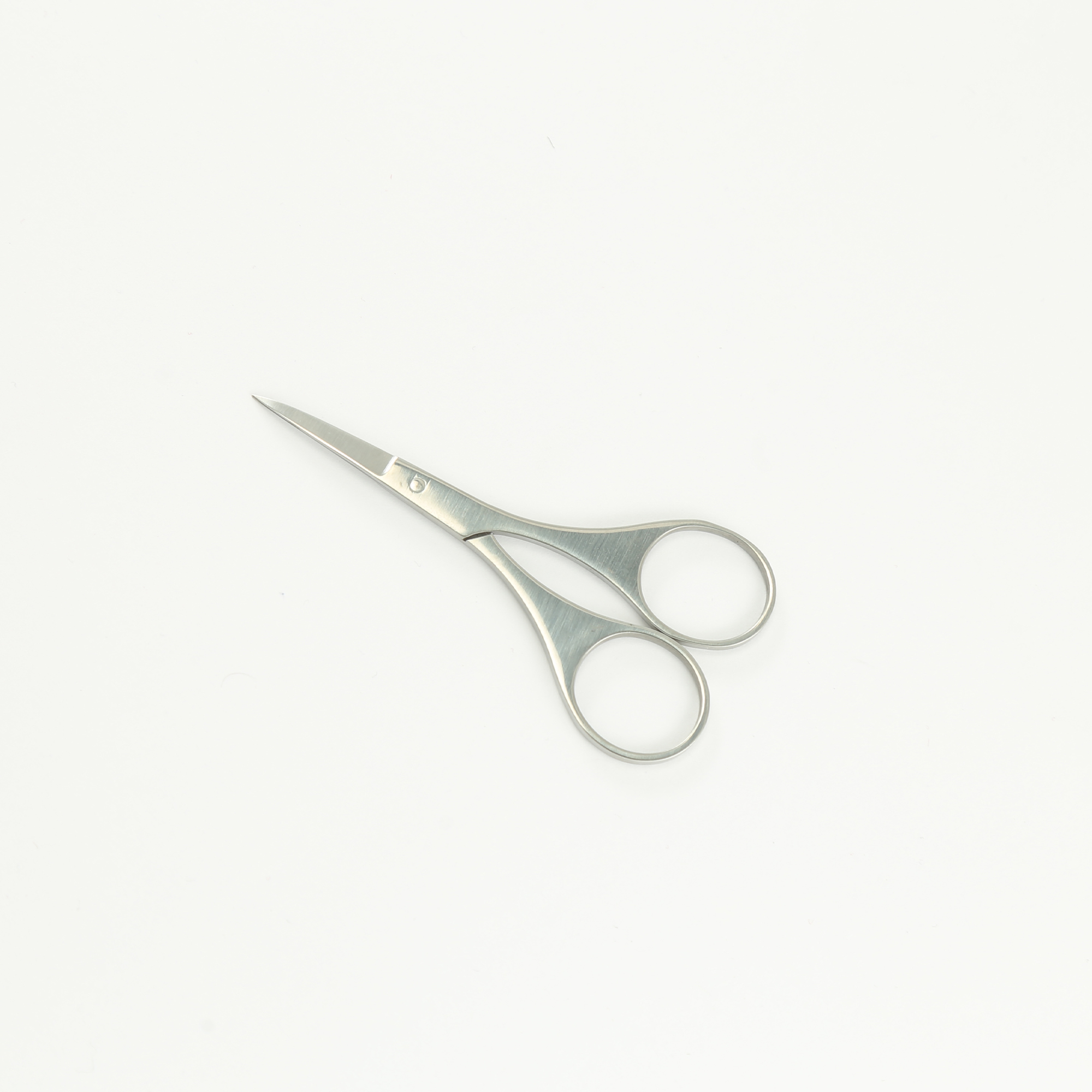 قیچی ابرو لانتو مدل cv04